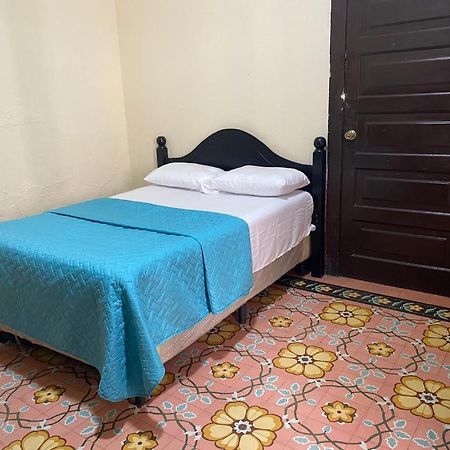 Hotel Malybu グアテマラシティ エクステリア 写真